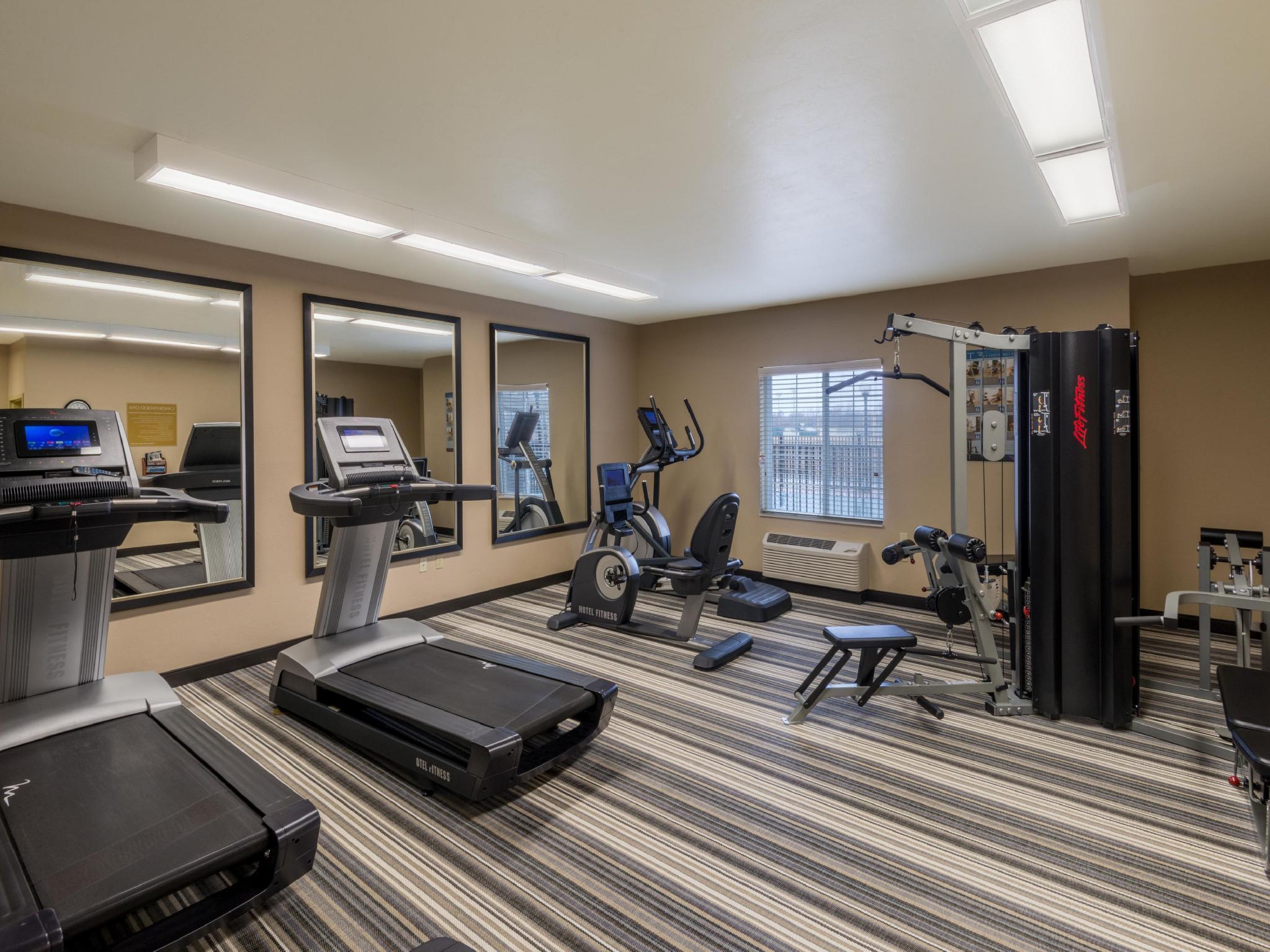 Candlewood Suites Del City By Ihg Экстерьер фото