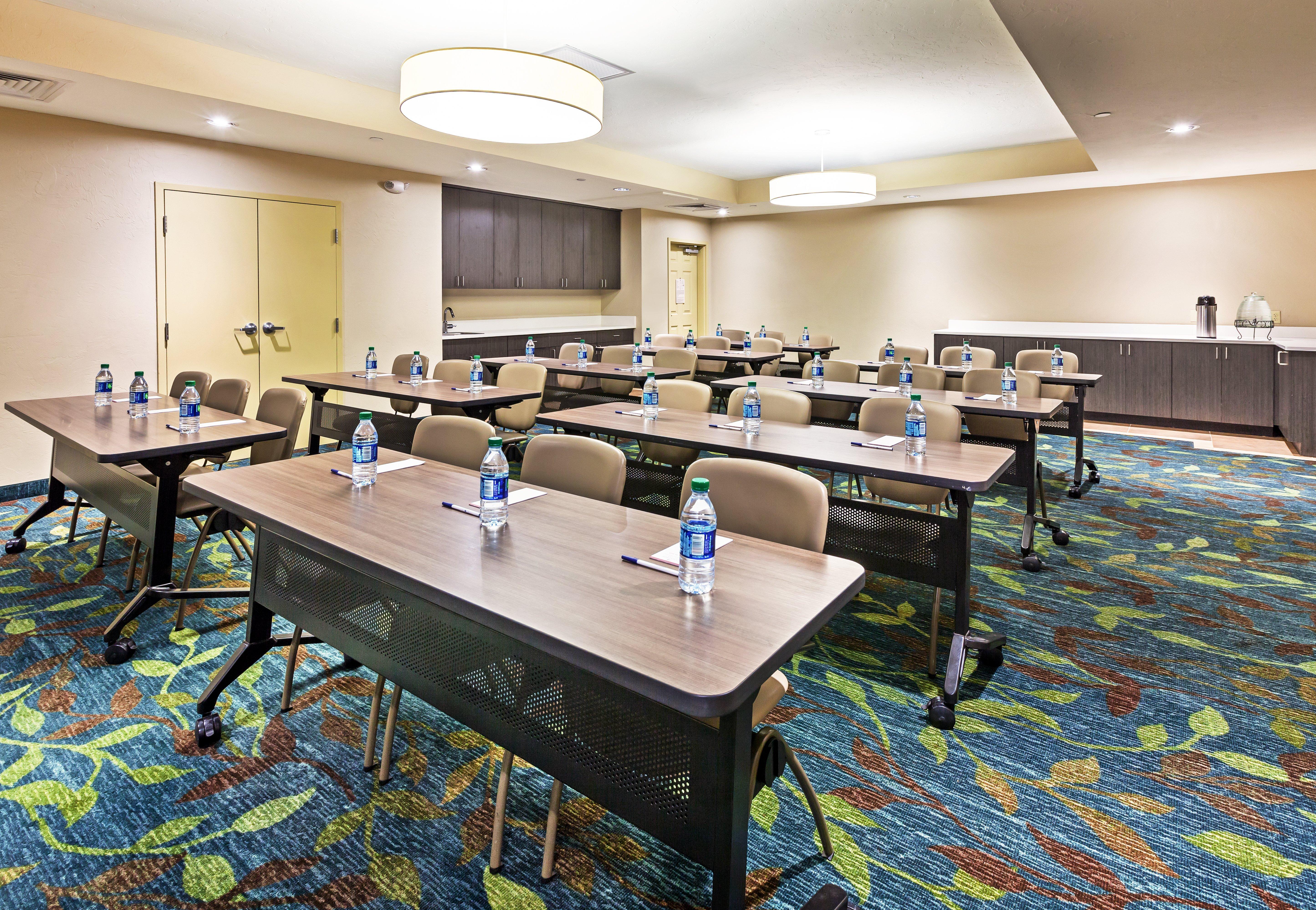 Candlewood Suites Del City By Ihg Экстерьер фото