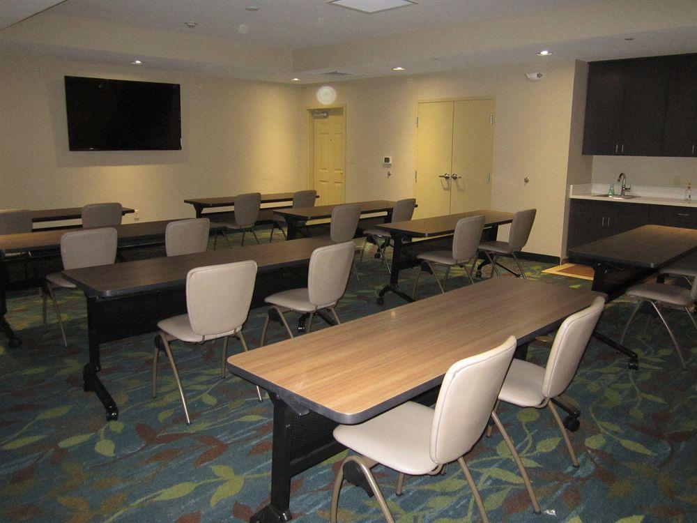 Candlewood Suites Del City By Ihg Экстерьер фото